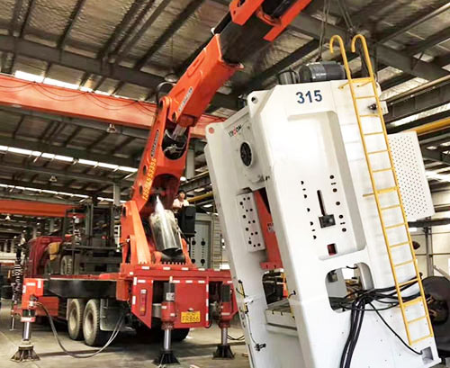 望都县附近随车吊出租，轻松解决运输难题